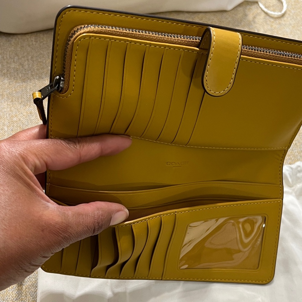❤️ Coach Mustard Yellow Leather Wallet - Picture 9 of 11